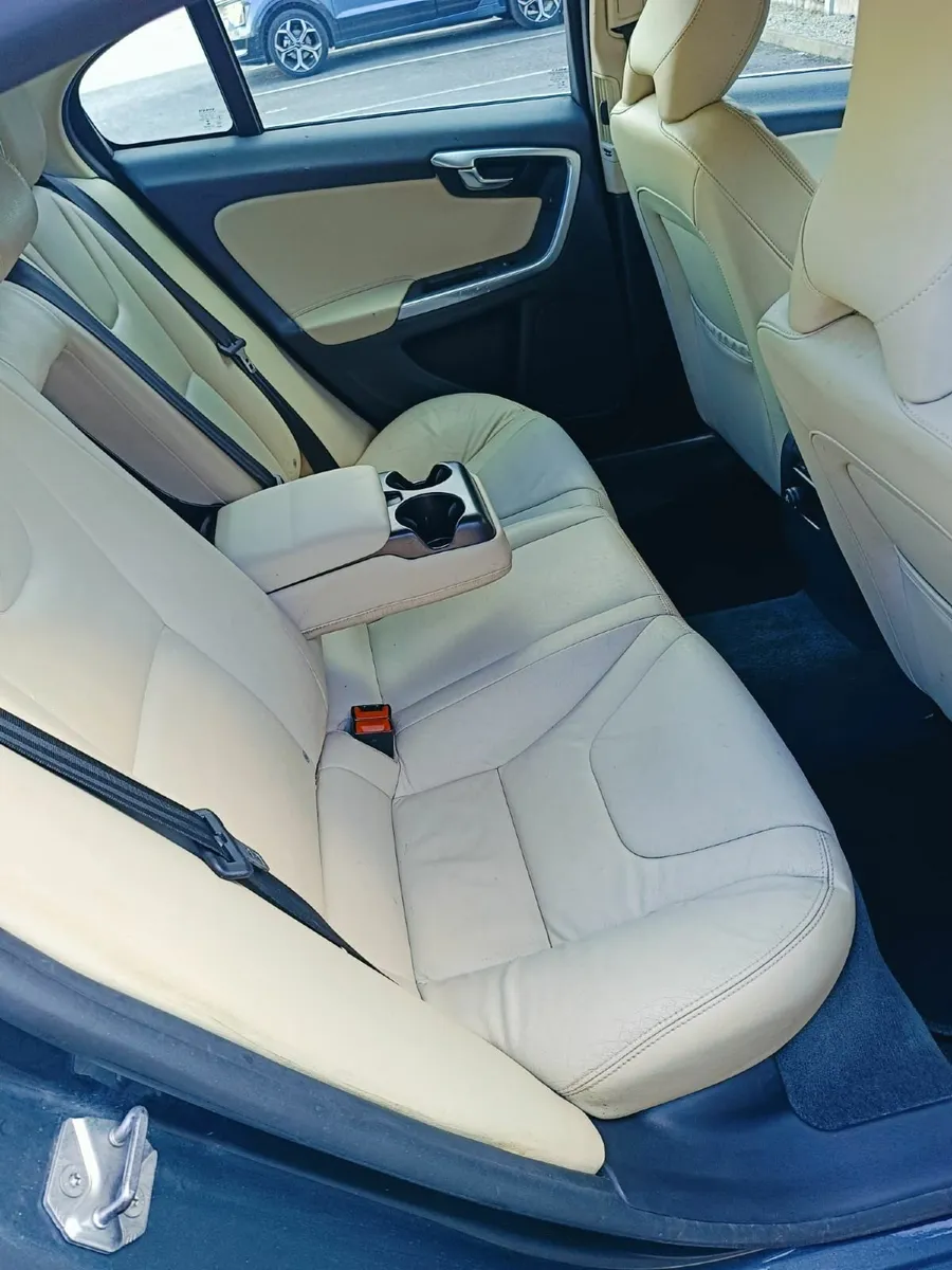 Volvo S60 2015 - Image 4