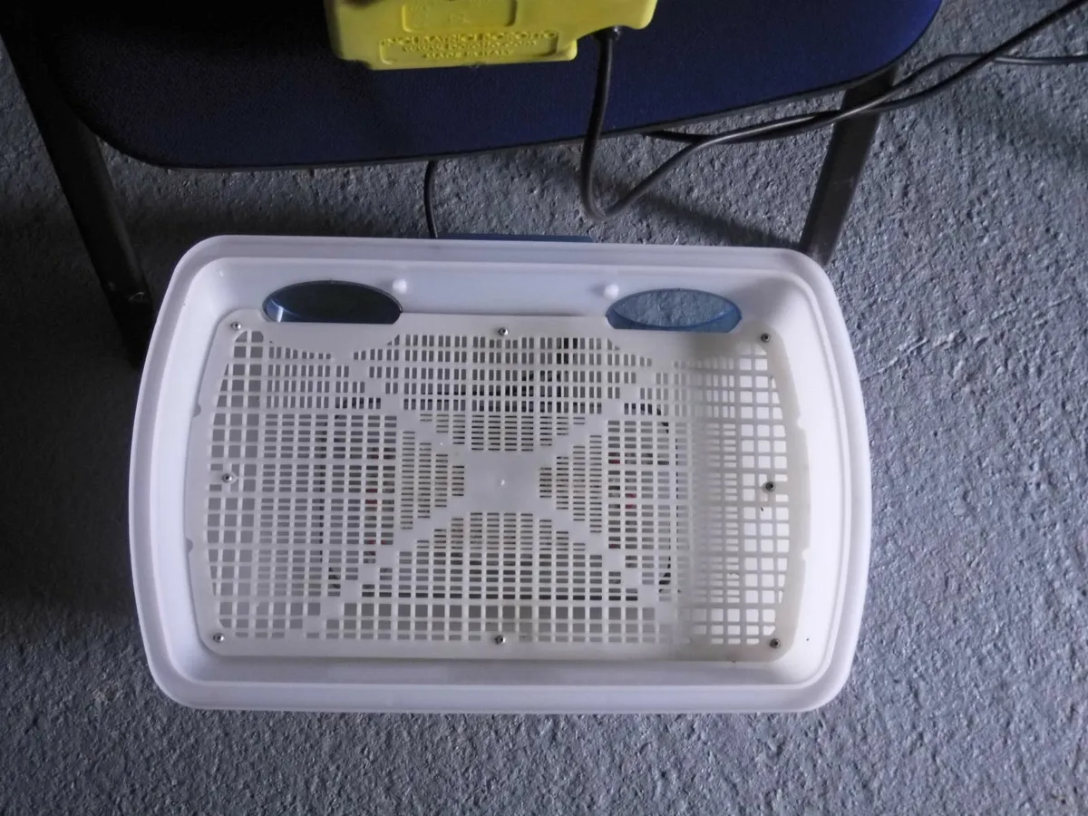 Incubator 24 egg - Image 1