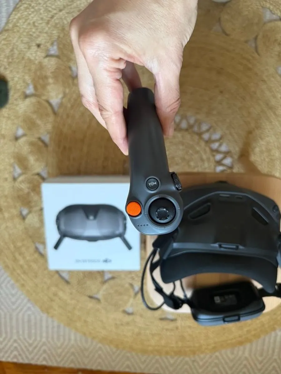 Dji goggles and controller bundle - Image 2