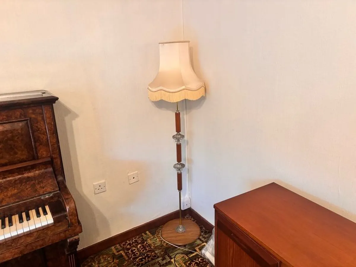 Tall floor lamp