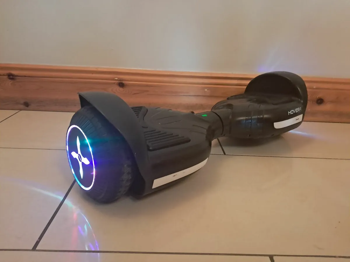 Hover-1 Rival Electric Hoverboard with LED Wheels - Image 4