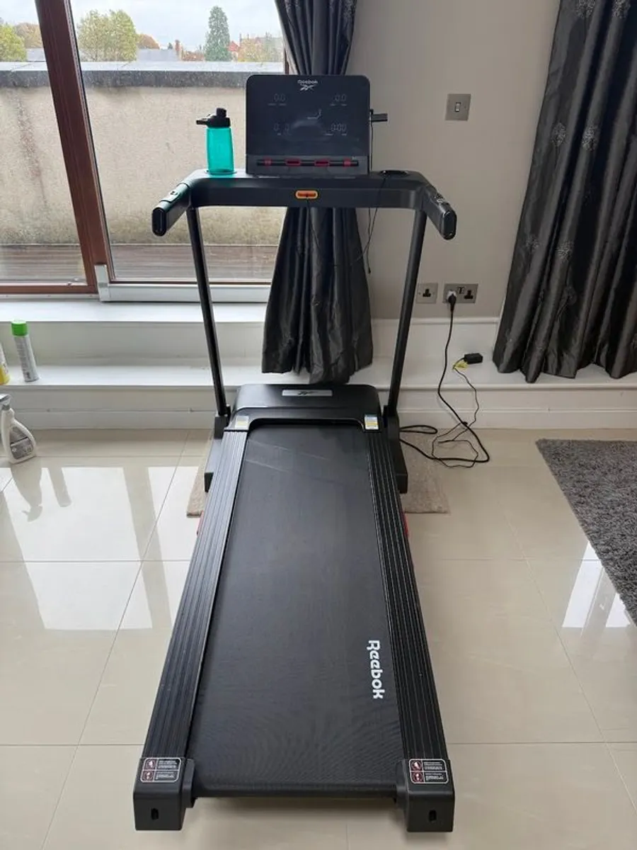 Reebok Jet 100 Z Treadmill - Image 1