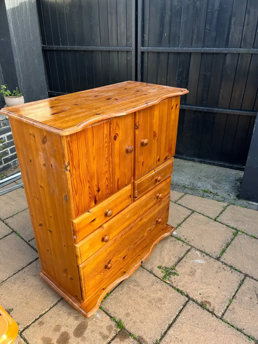 Solid pine chest of drawers - Image 2
