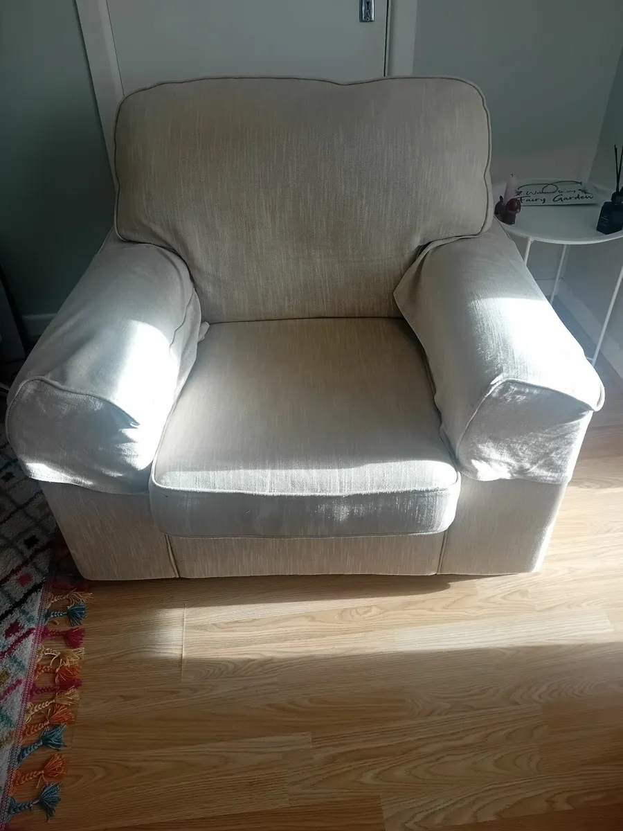 Armchair - Image 1