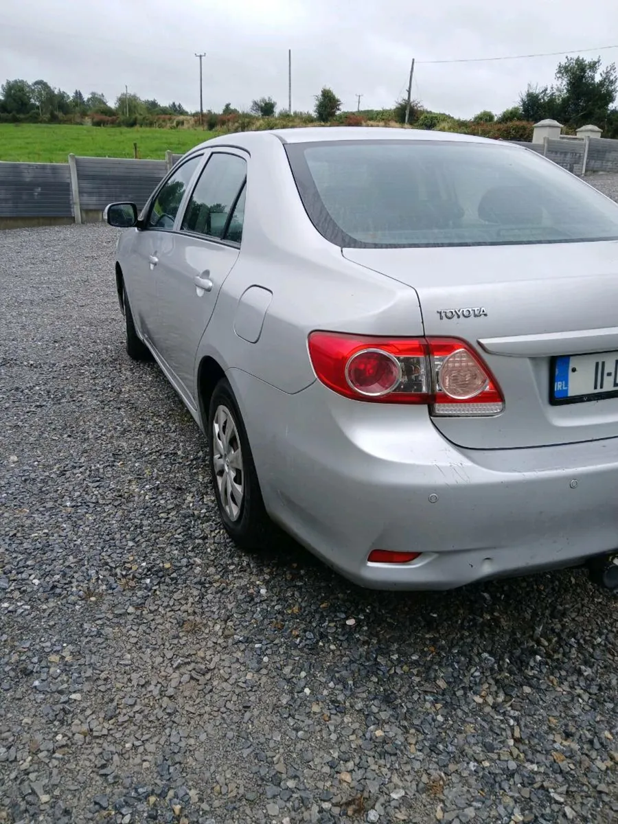 Toyota corolla - Image 3