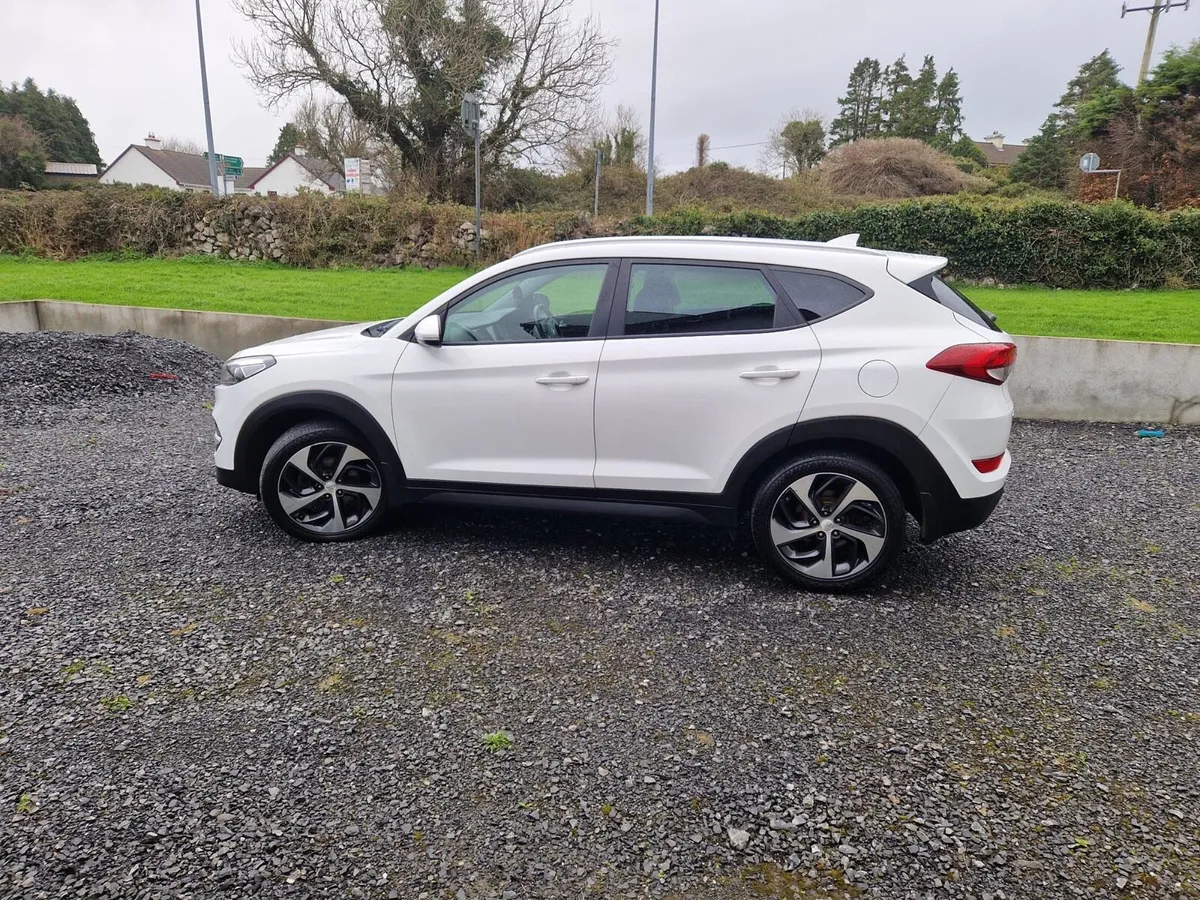 Hyundai Tucson Executive - Image 2