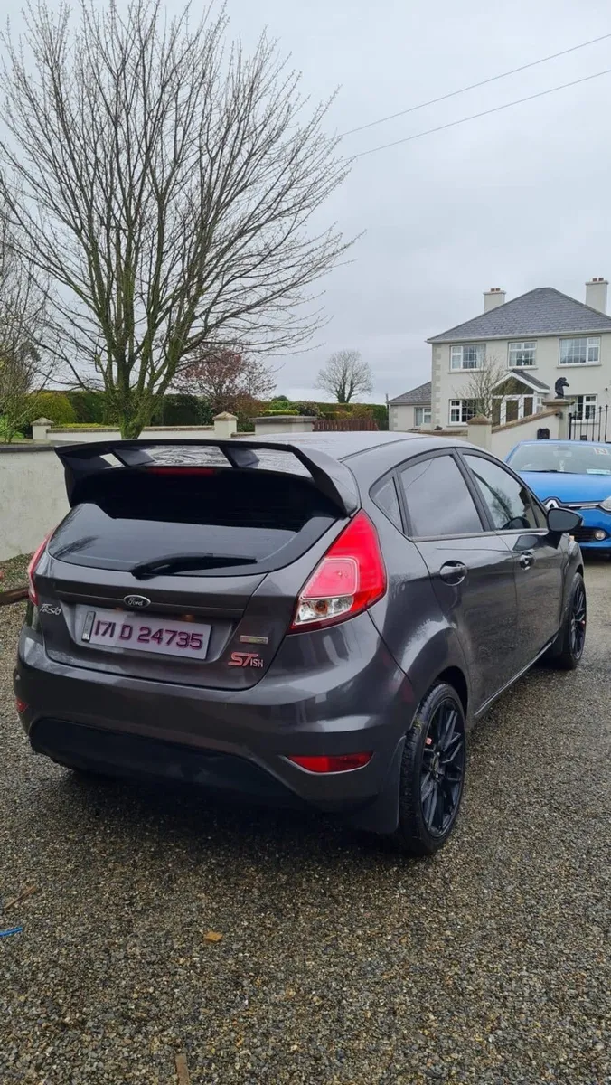 Ford Fiesta Zetec 1.0 ECO - Image 3
