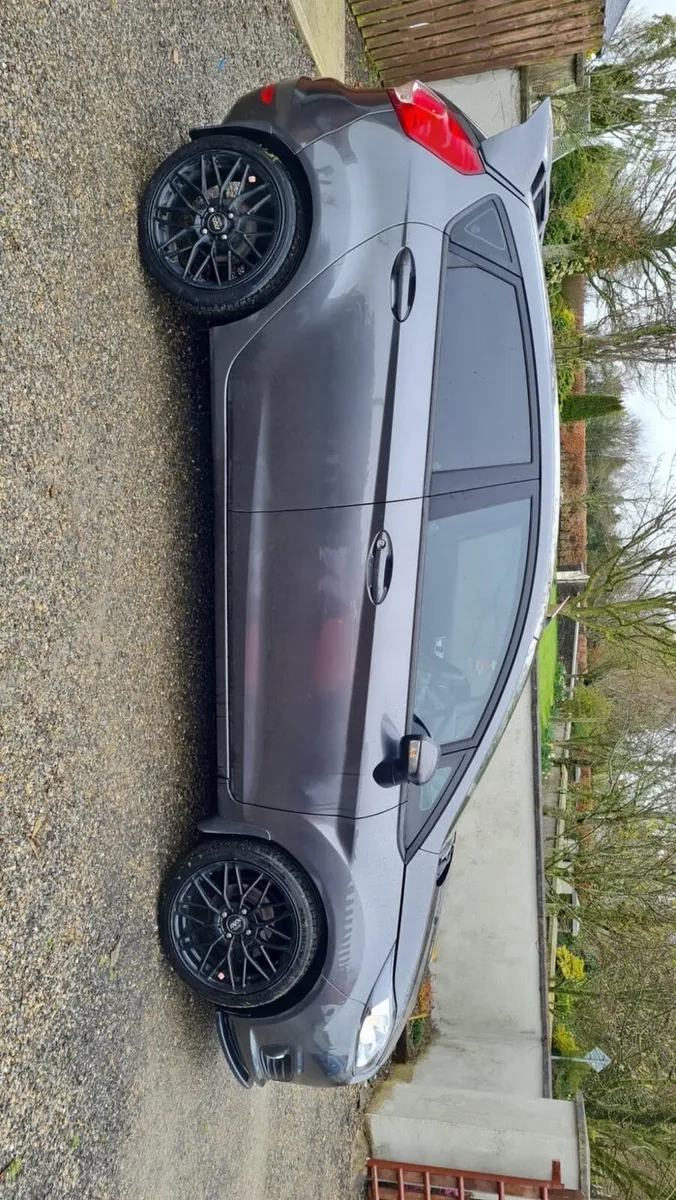 Ford Fiesta Zetec 1.0 ECO - Image 4