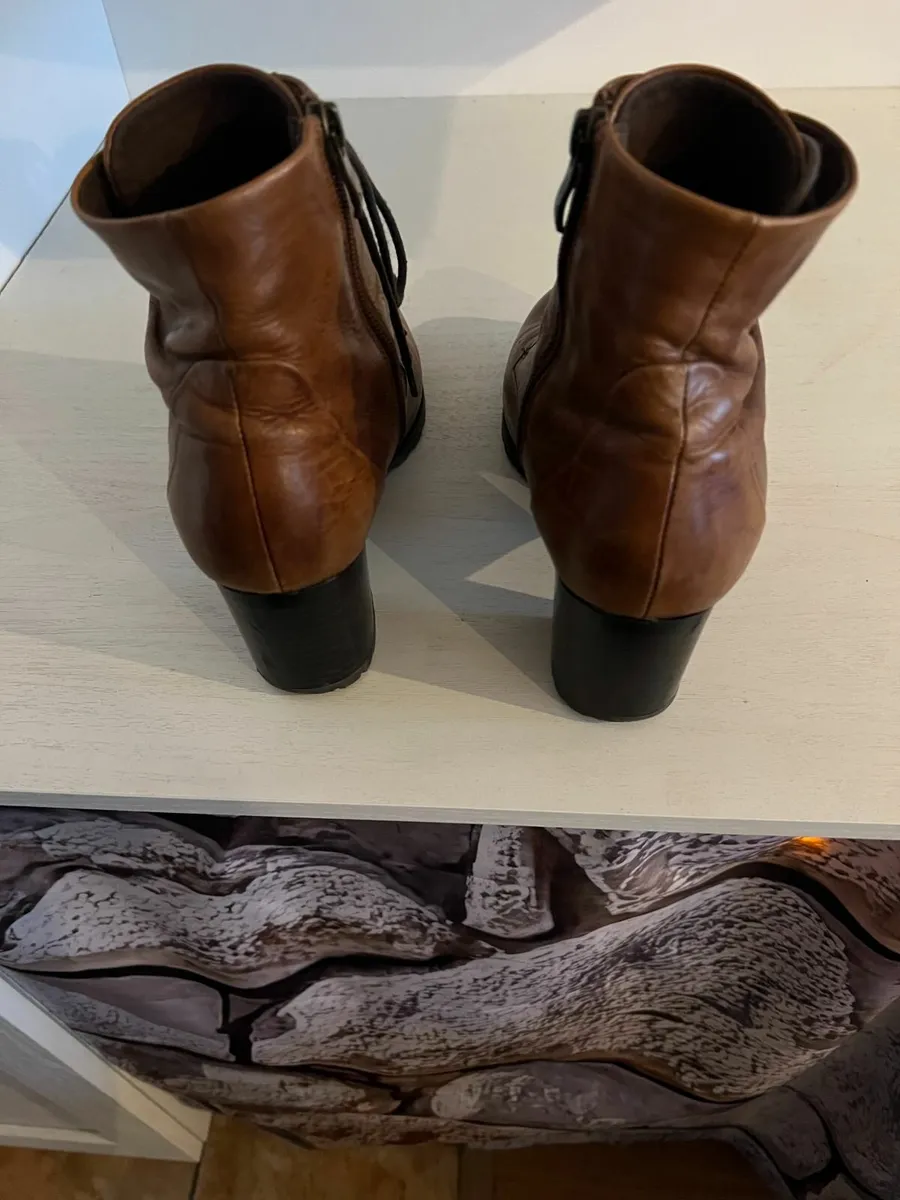 Genuine Brown  Leather Boots by Caprice Size 6 - Image 2