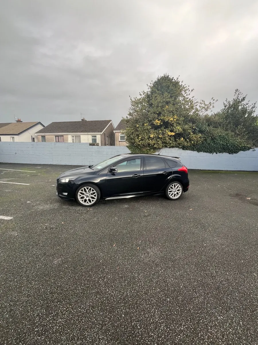 Ford Focus 2015 - Image 2