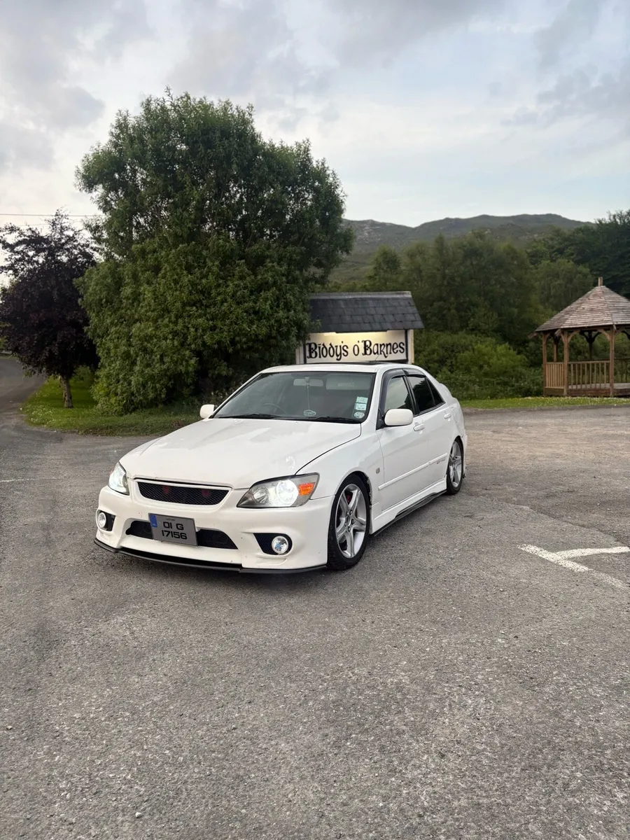 Lexus is200 - Image 3