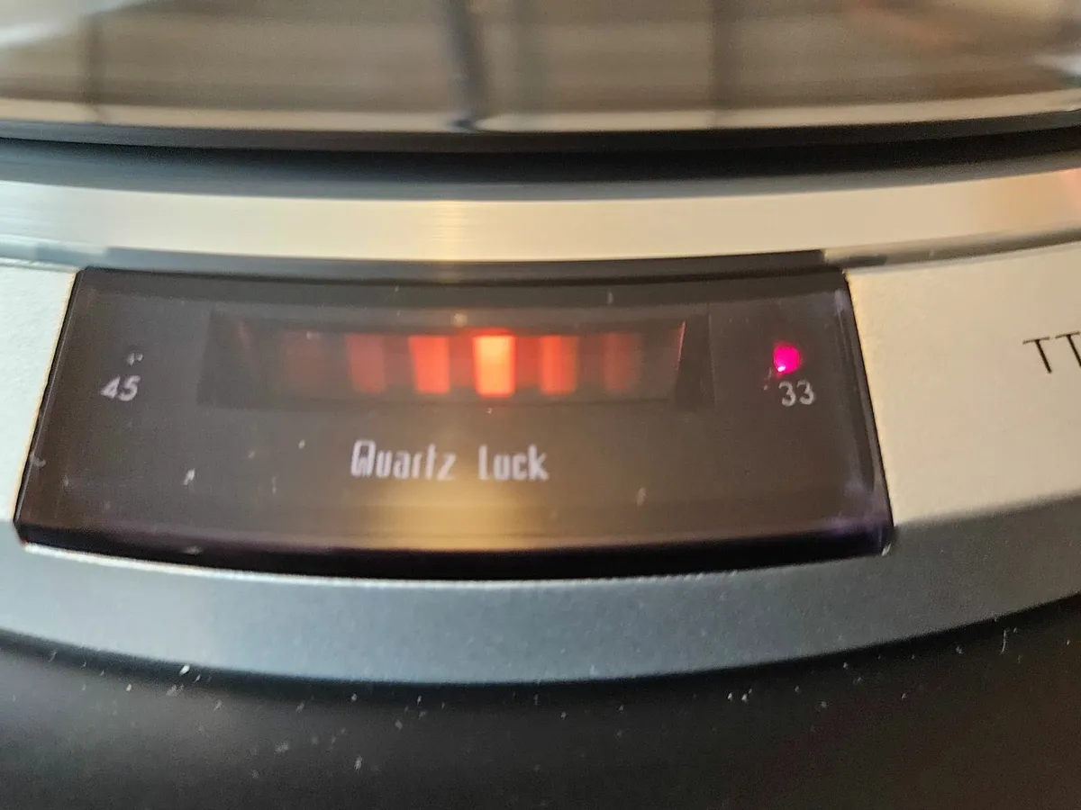 TURNTABLE   JVC QL-7 - Image 1