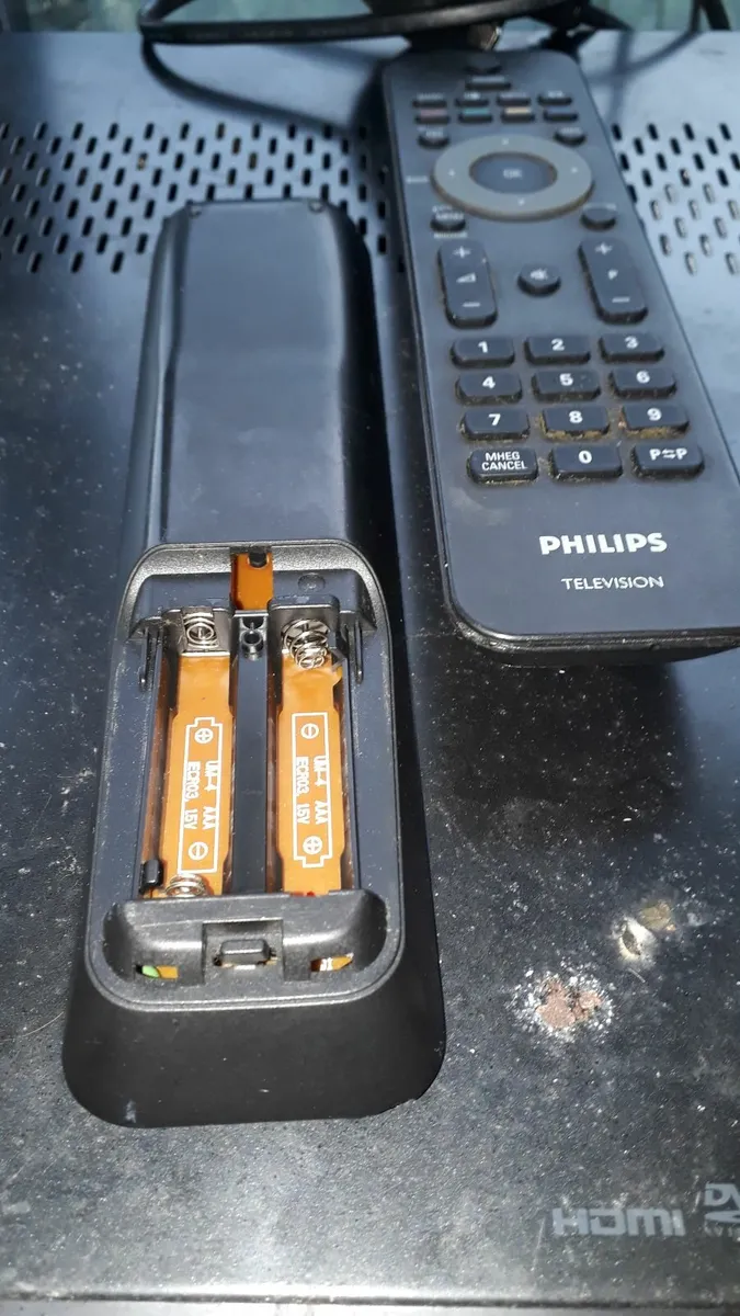 Philips Home Theater System  (Broken) - Image 4