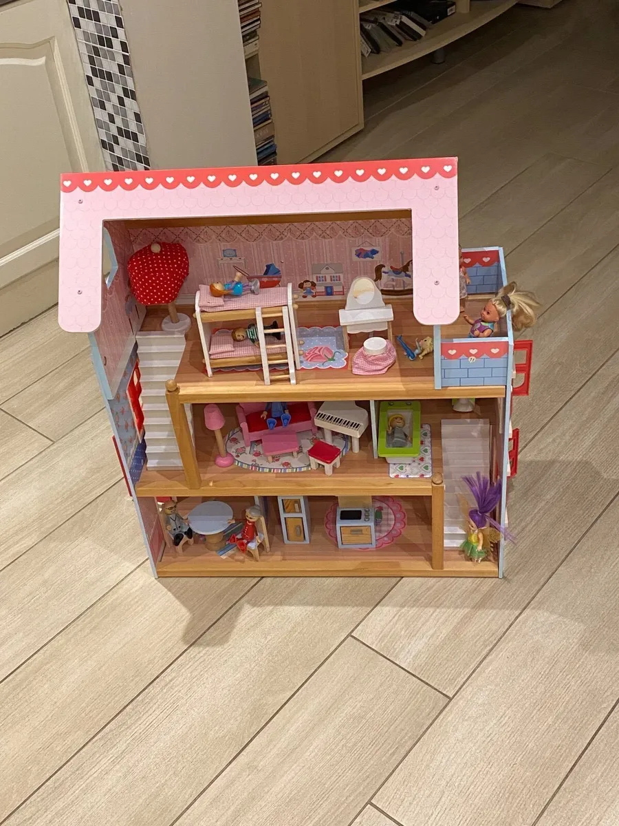 Doll house - Image 1