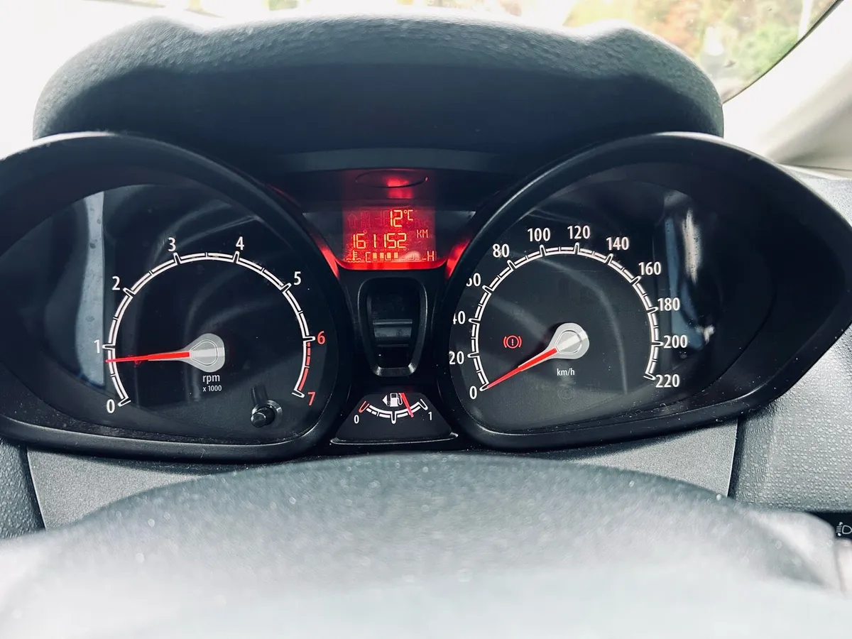 2012 FORD FIESTA 1.25 Petrol 5 Door - Image 4