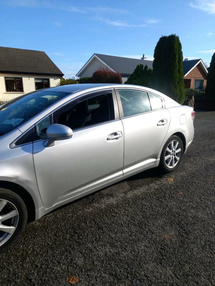 Toyota avensis - Image 3