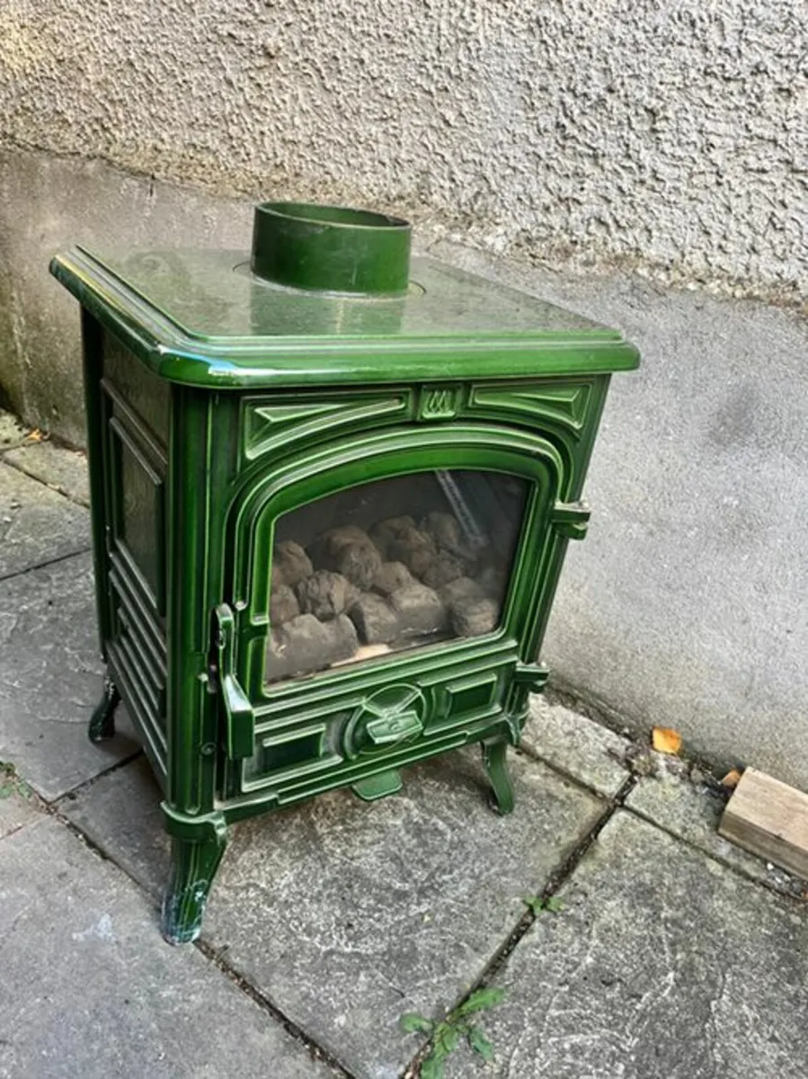 Franco Belge "Belfort" gas-fired cast iron stove - Image 1