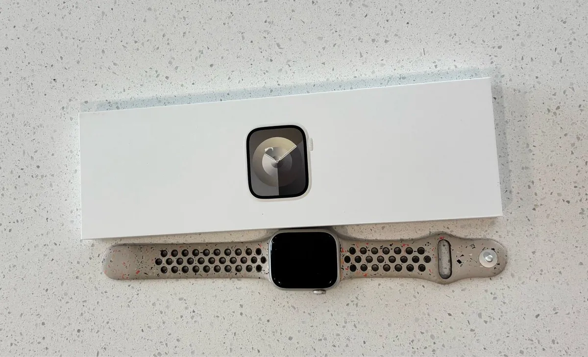 Apply Watch 9 - Image 1