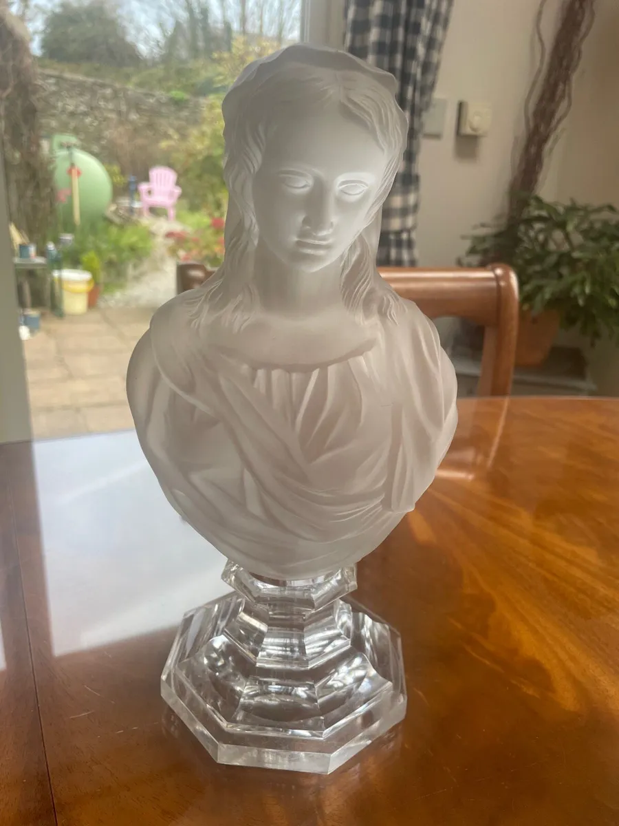Baccarat Crystal Madonna Bust. - Image 1