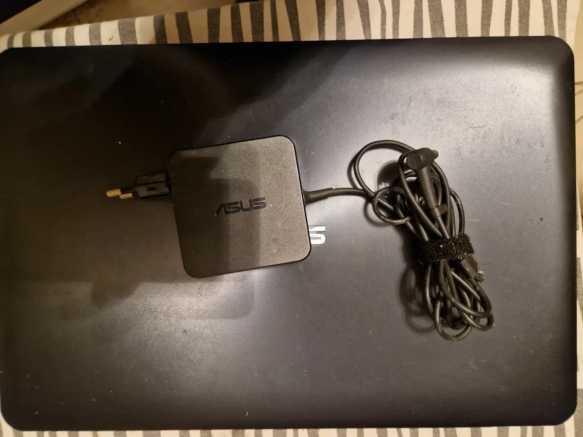 ASUS SonicMaster Laptop Model X555L, Intel Core i5 - Image 2