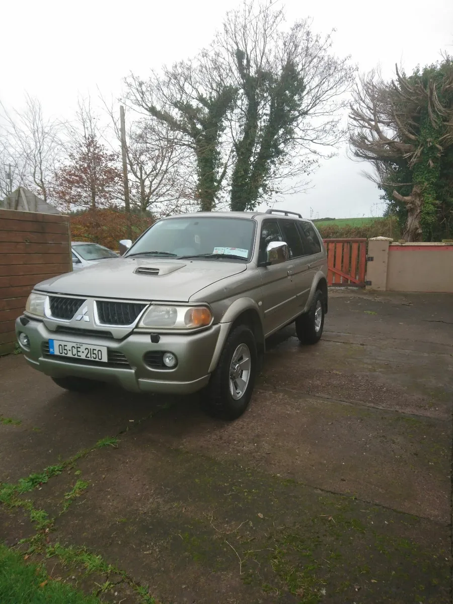 Mitsubishi Pajero 2005 - Image 2