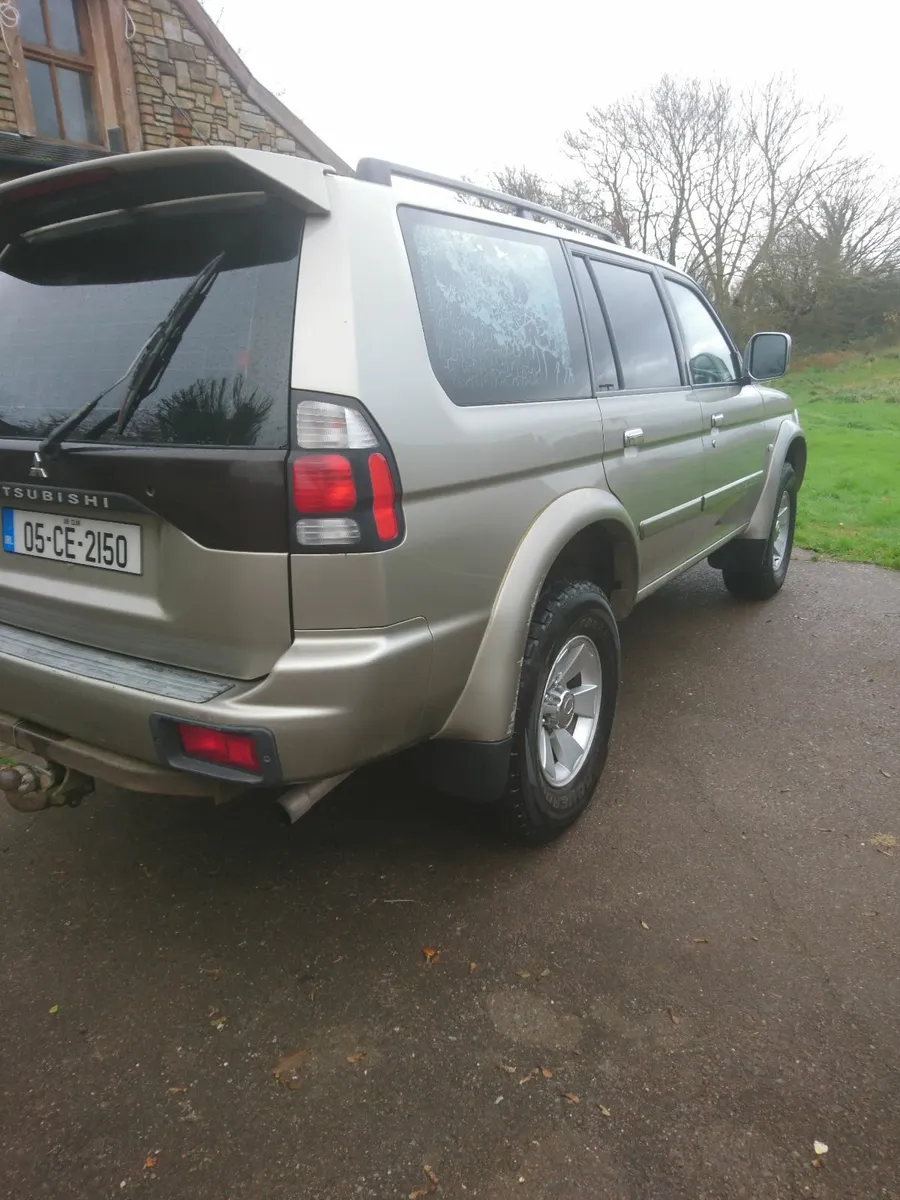 Mitsubishi Pajero 2005 - Image 3