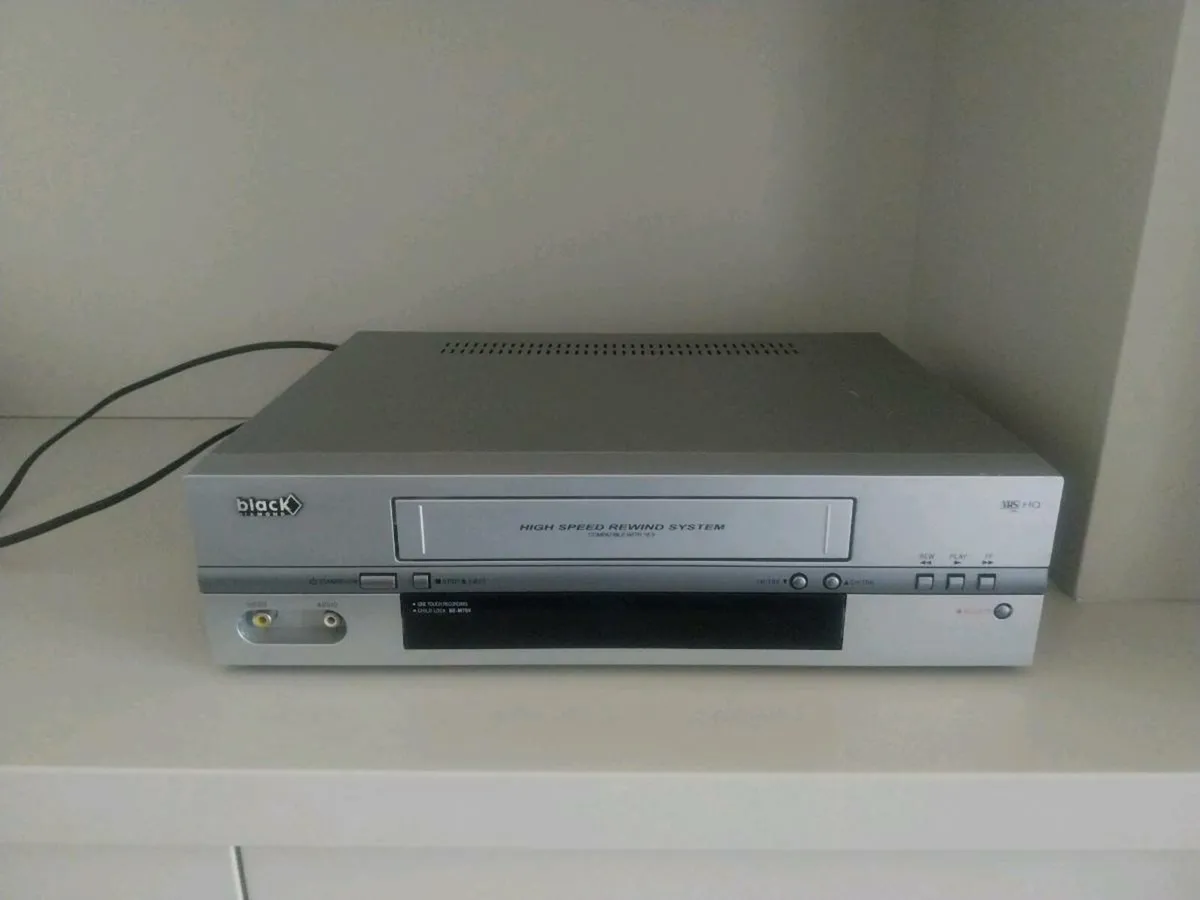 black diamond vhs player - Image 1