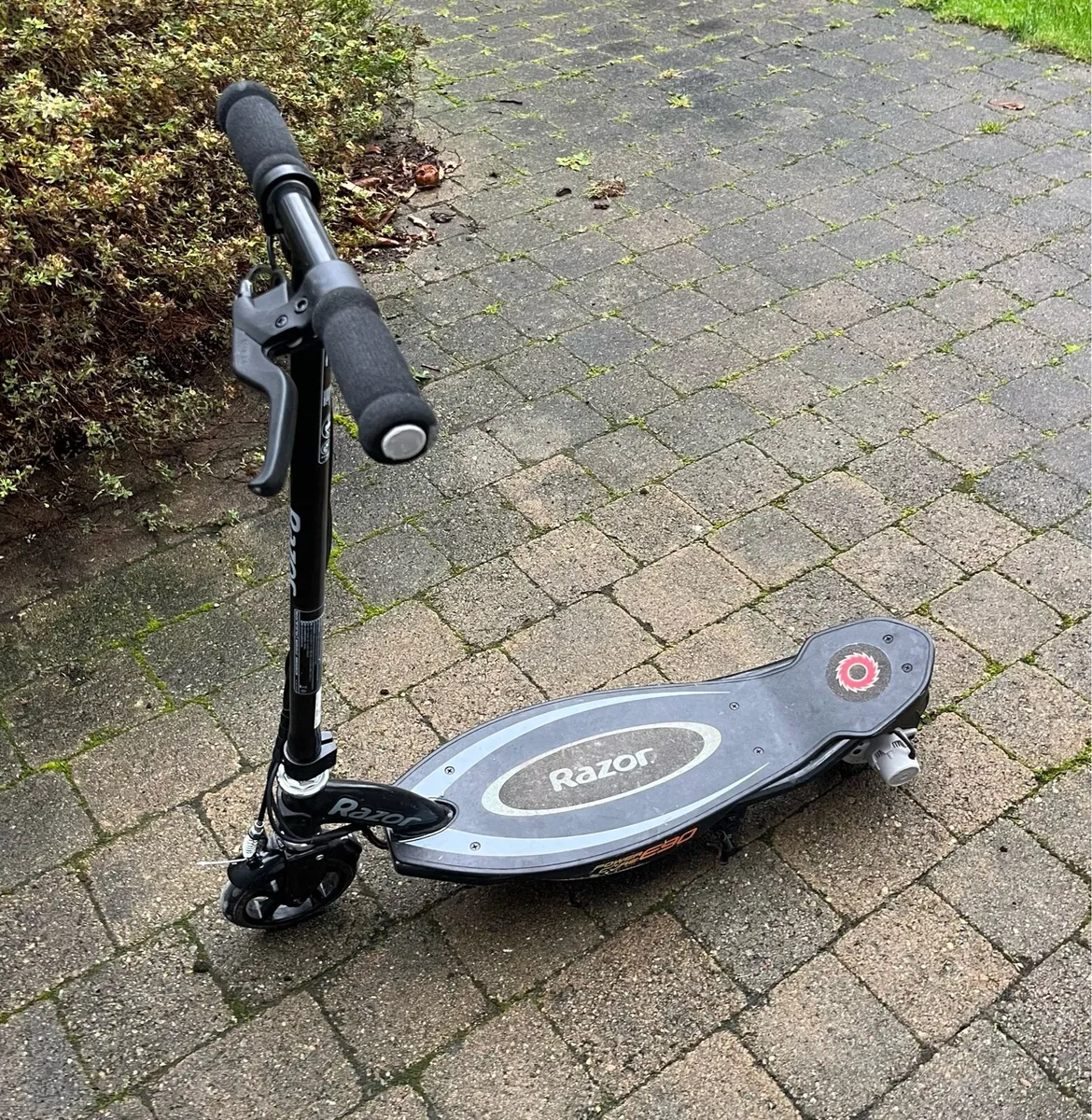 Razor Power Core E90 Electric Scooter - Image 1