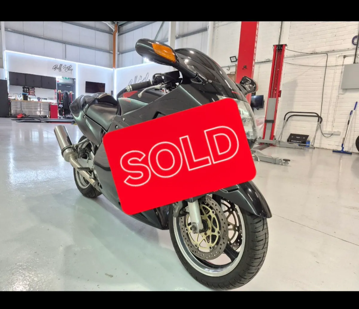 Honda CBR 1100 Super Blackbird *QUICK SALE NEEDED*