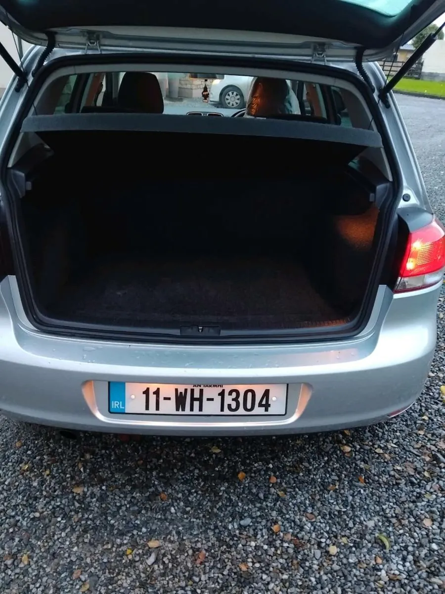 Volkswagen Car - Image 4