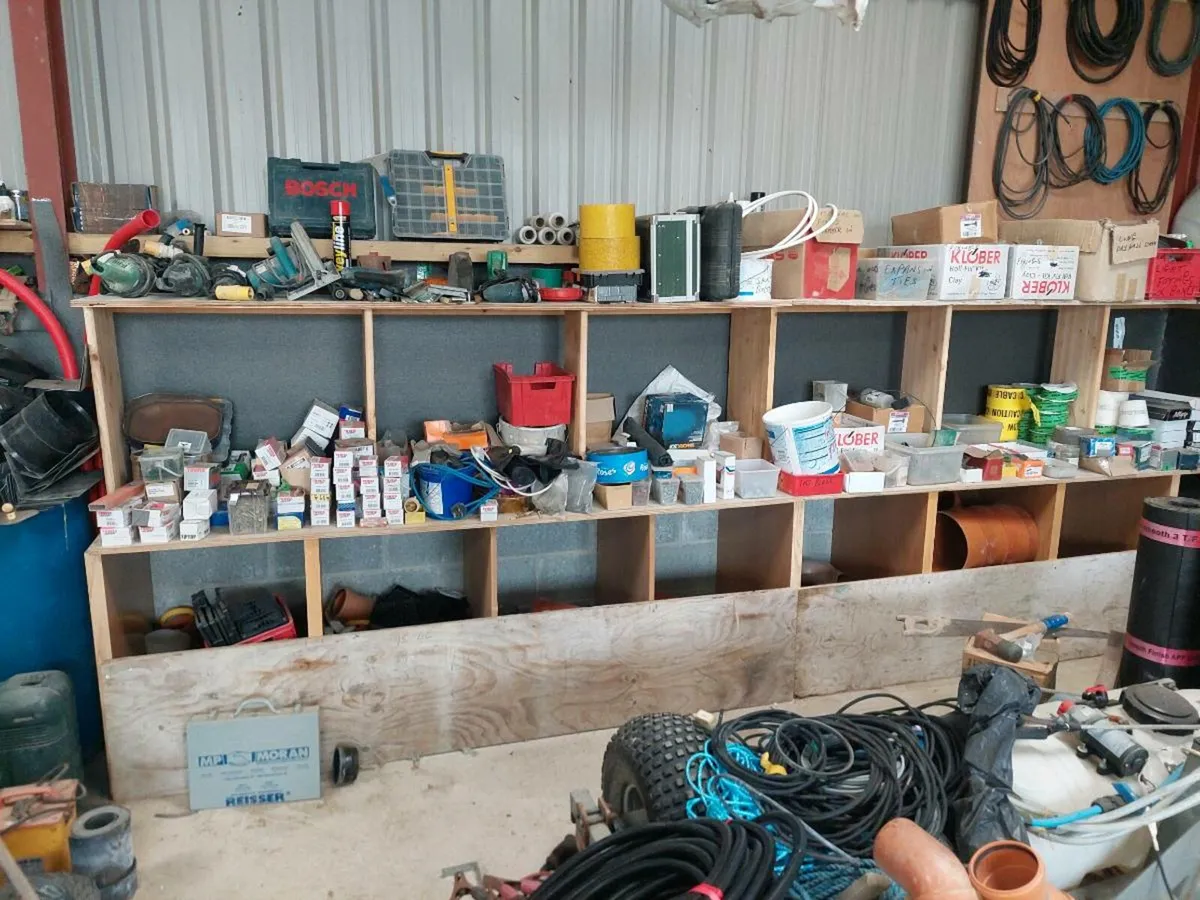 Large selection of building materials - Image 1