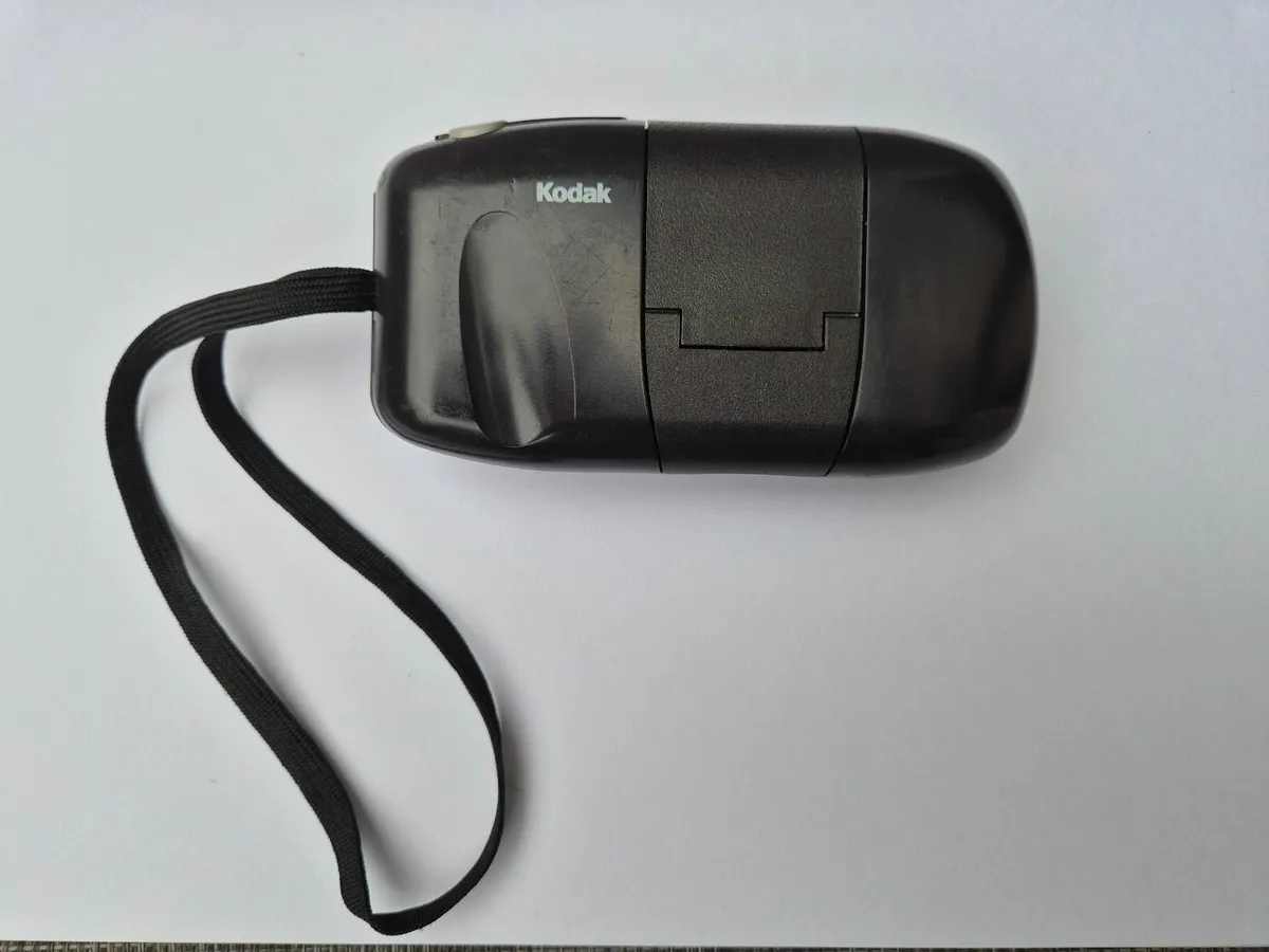 vintage camera - Image 1