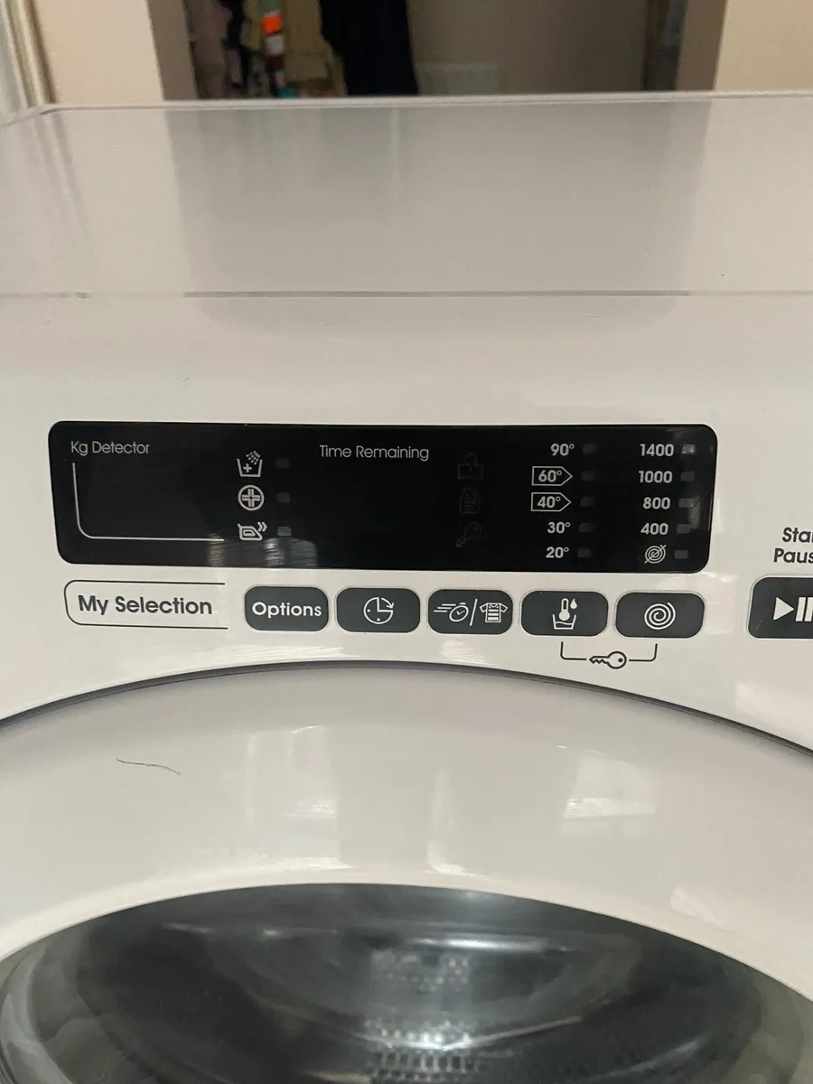 Washing machine - Image 1