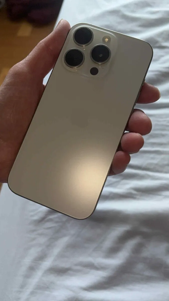 iPhone 15 pro - Image 3