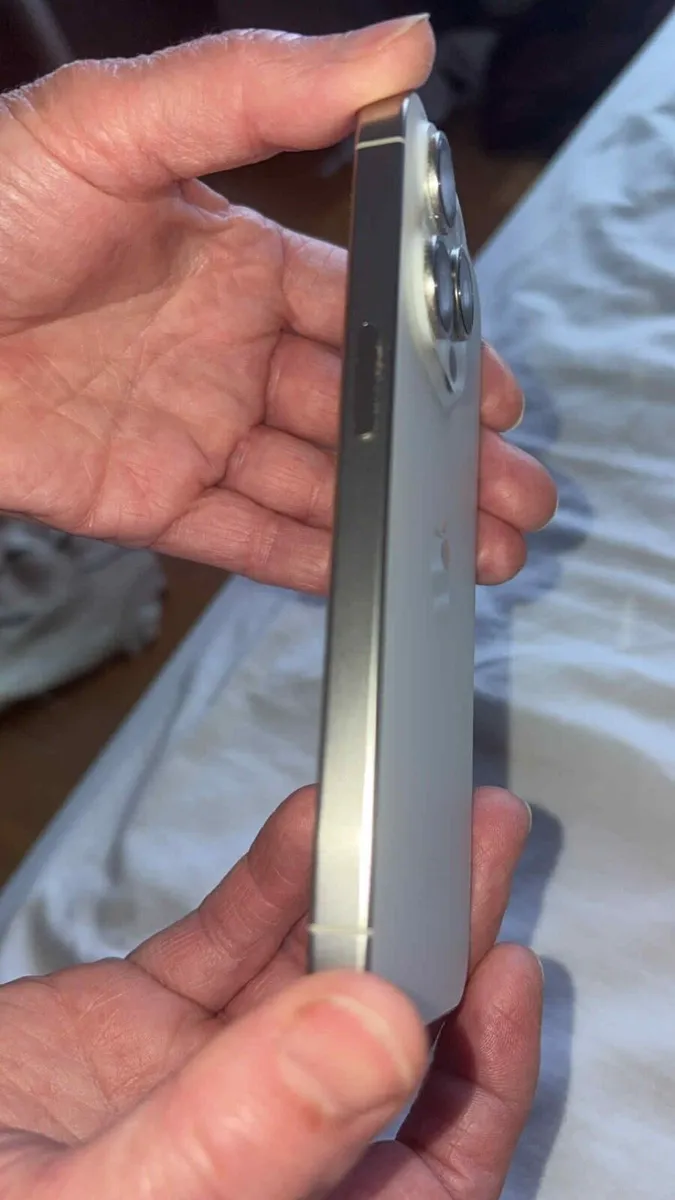 iPhone 15 pro 128 gb - Image 4