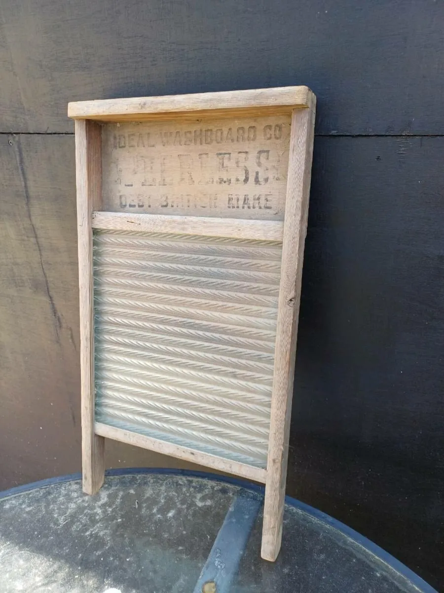 Vintage Washboard - Image 3