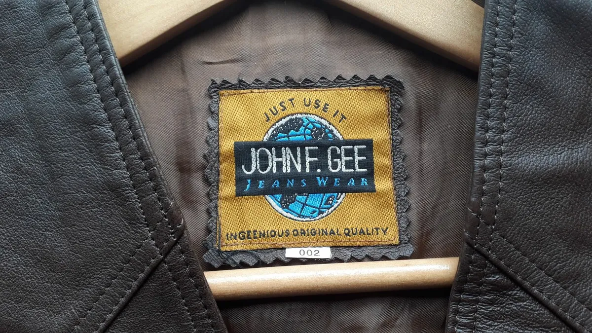 John F Gee Leather Waistcoat - Image 3