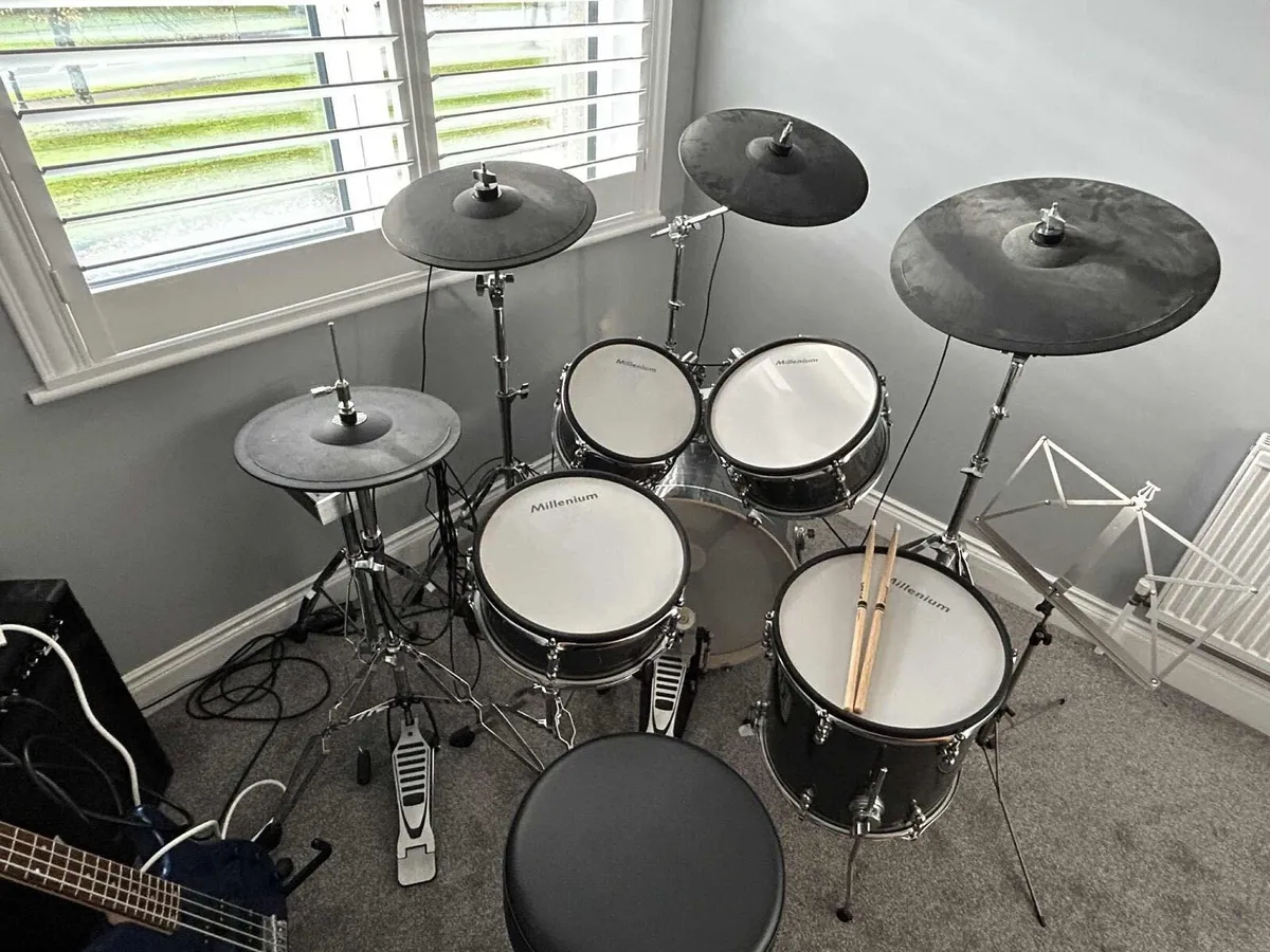 Electric drum kit - Image 1