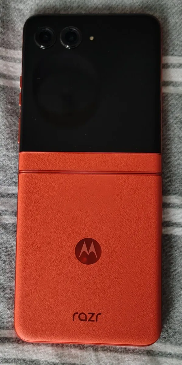 New Motorola RAZR 50 8/256 GB Orange - Image 2