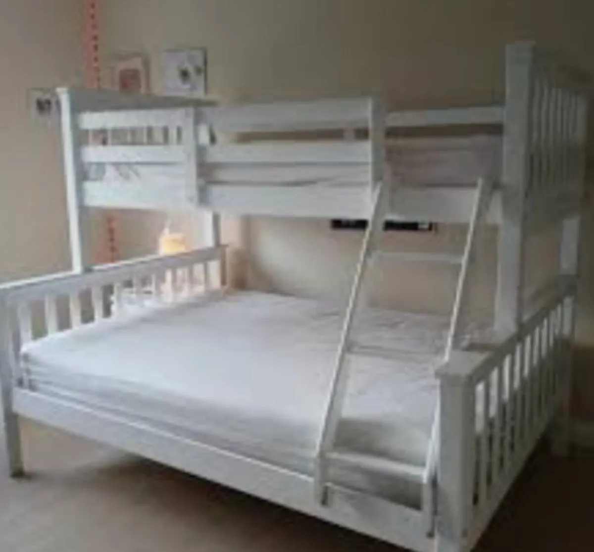 White tripple pine bunk bed