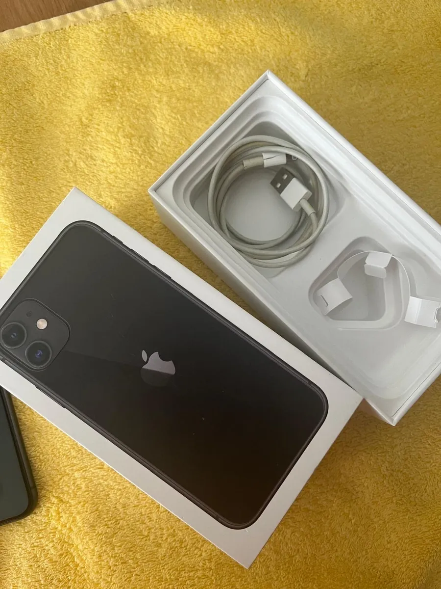 iPhone 11 - Image 1