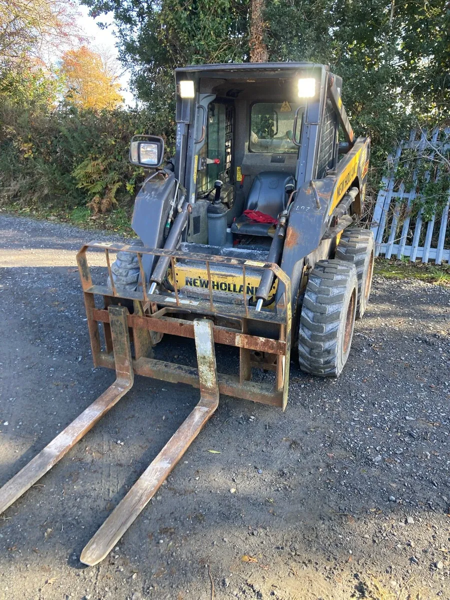 New Holland  l160 - Image 1