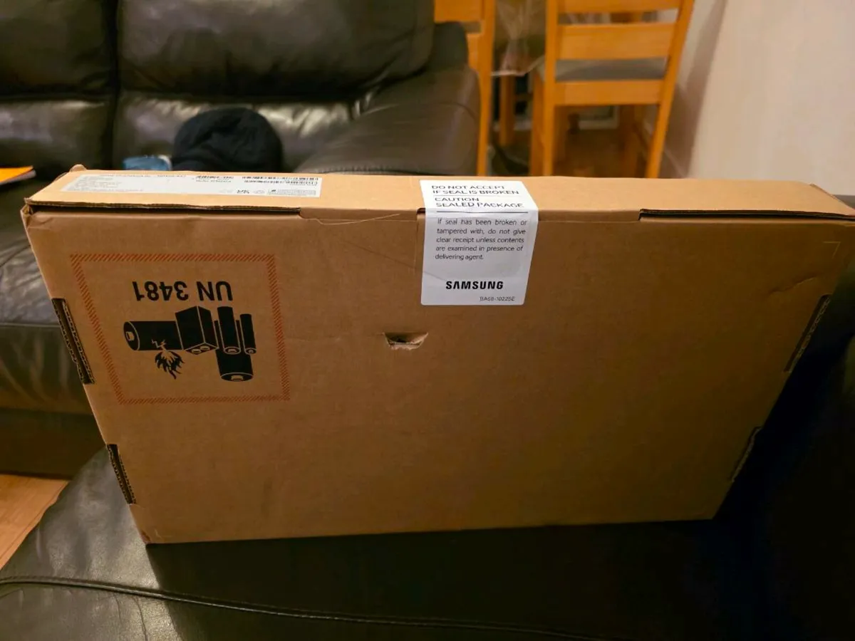 Samsung Galaxy Chromebook Go (XE340XDA-KA2) - Image 2