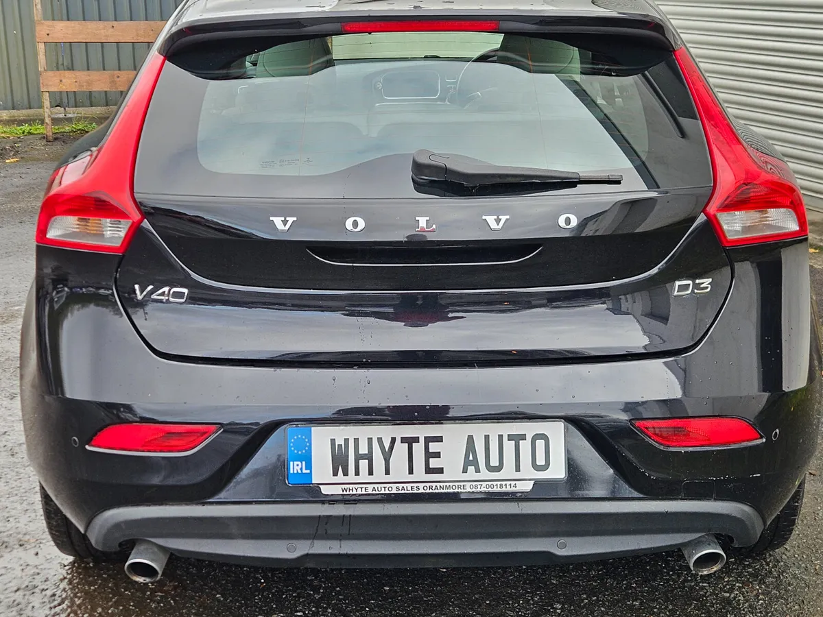 Volvo V40 2013 AUTOMATIC - Image 3