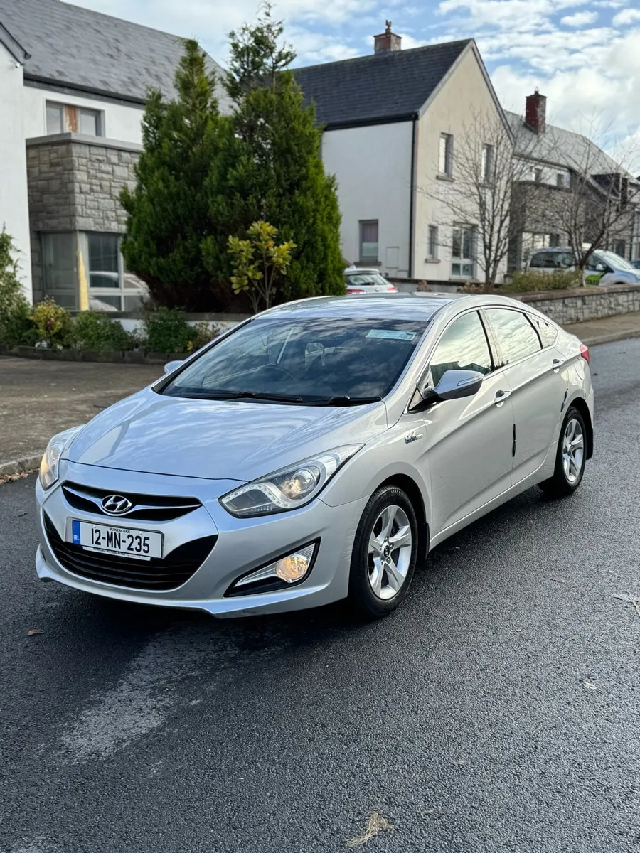 Hyundai i40 2012 Executive NCT 04/2026 - Image 2