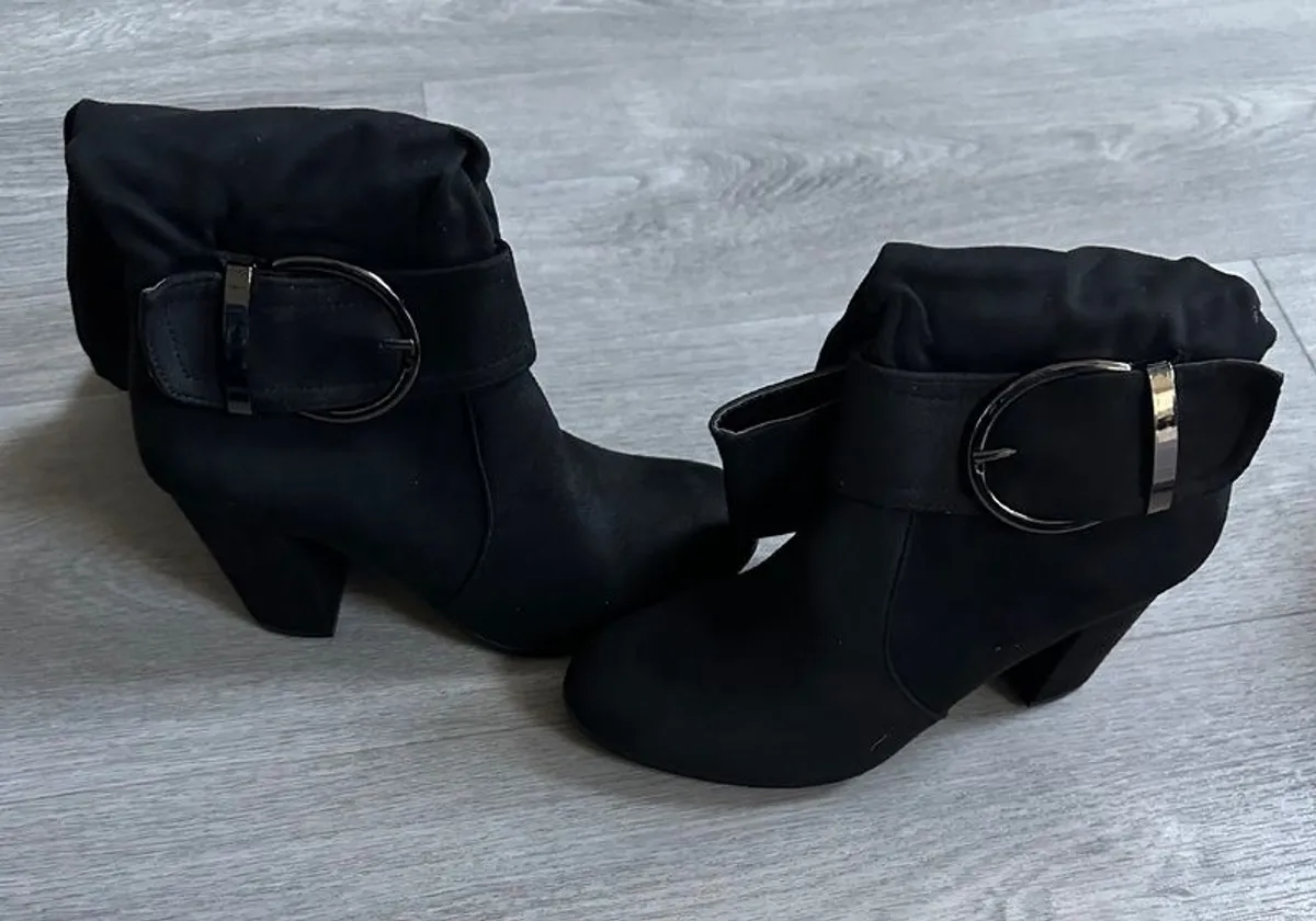 Ladies Zip Boots - Image 4