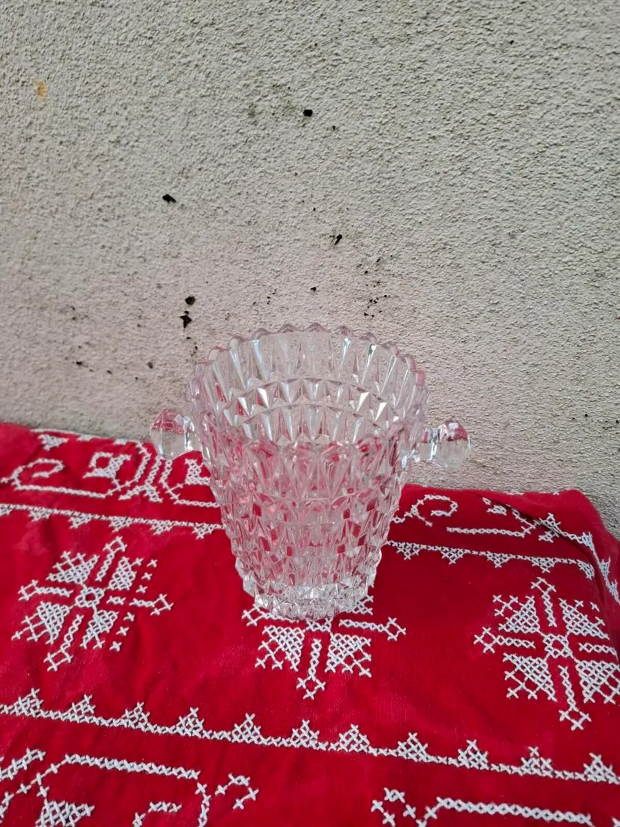 By post only small ice cube bucket - Image 2