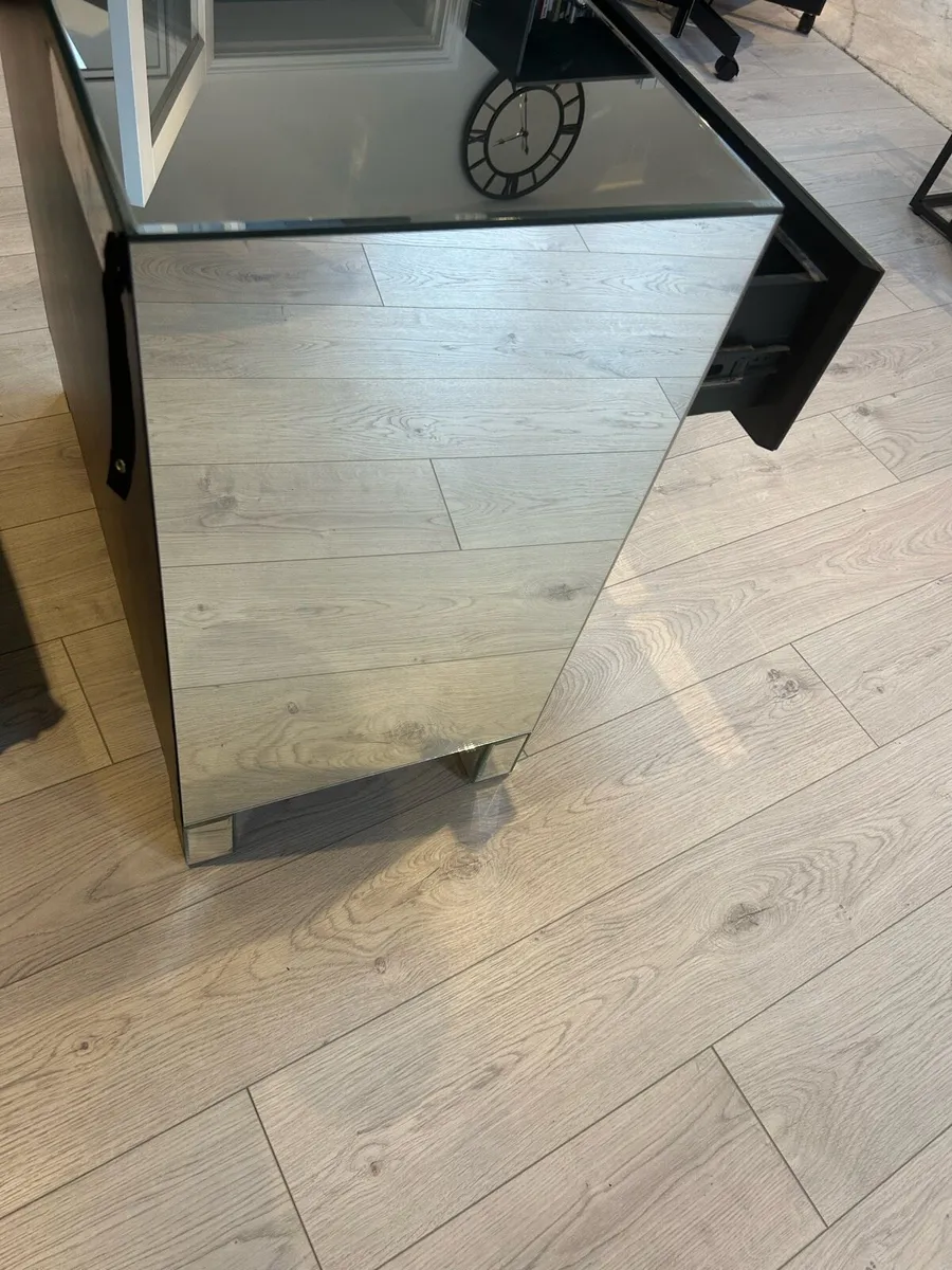 Chest of drawers - Image 4