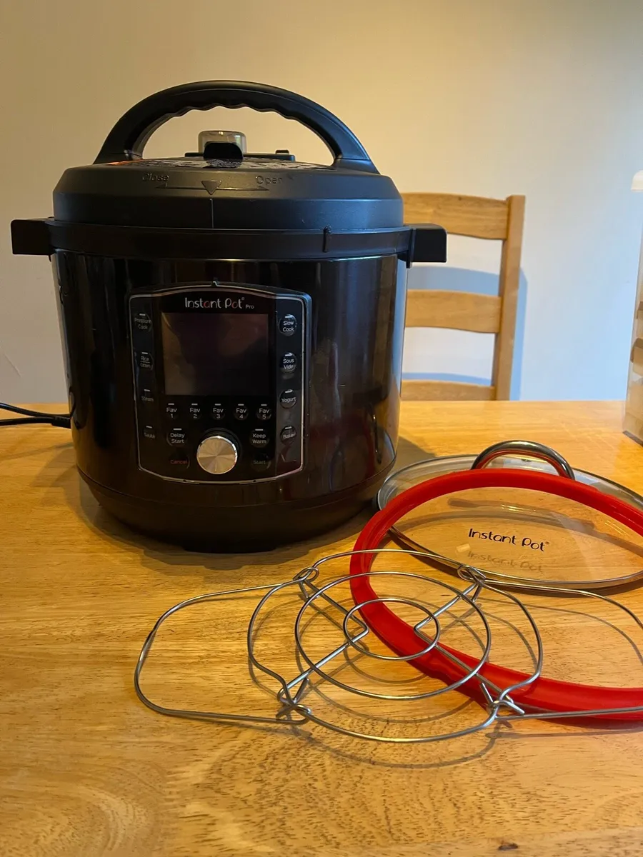 InstaPot Pro 10in1 Electric Multifunctional Cooker - Image 1