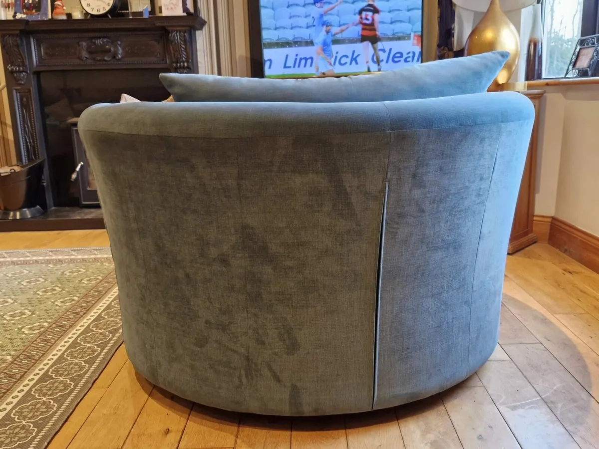 Swivel chair - Image 2